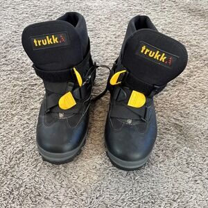 Trukk Snowmobile Snow Boots Size 7 - Straps Good Tread